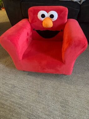 Elmo Kids Plush Armchair - Bright Red Character Chair
